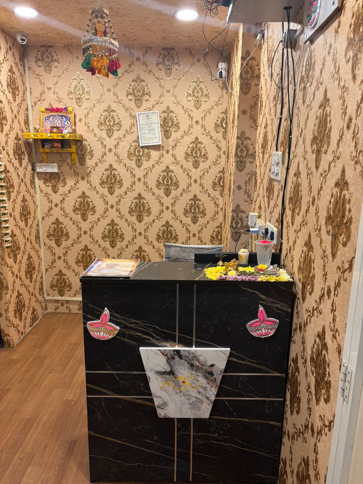 Calm lighting and aroma candles